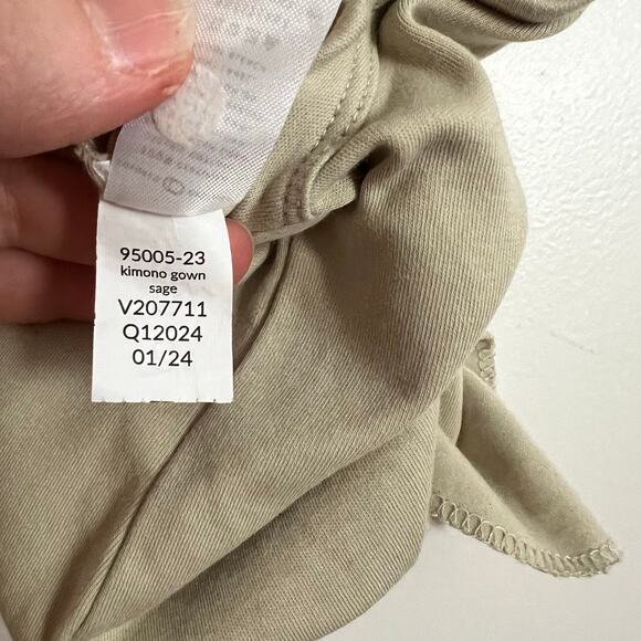 Colored Organics kimono gown - Picture 7 of 10